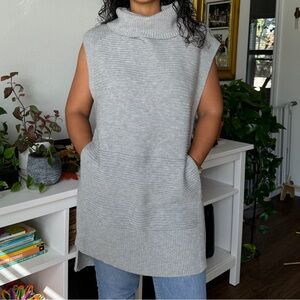 Banana Republic chunky knit sleeveless tunic sweater